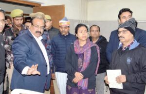 मुरादनगर सड़क हादसा : जिला अस्पताल तत्काल पहुंचे डीएम-एसपी