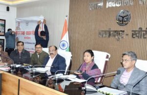 डीएम-एसपी ने ली हाईलेवल सड़क सुरक्षा बैठक: ओवरस्पीडिंग, ओवरलोडिंग और ओवरहाइट वाहनो पर विशेष अभियान के निर्देश