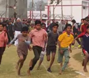 बेसिक स्कूलों का जिला स्तरीय खेल शुरू:आईएएस मनीषा धार्वे ने किया