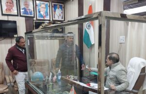 मुज़फ्फरनगर मुख्य चिकित्सा अधिकारी डॉ. सुनील कुमार तेवतिया द्वारा जनता दर्शन कर समस्याओं का समाधान किया गया