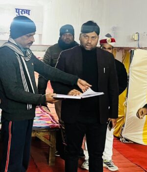 ठंड की रातों में प्रशासन का पहरा,एडीएम ने परखा रैन बसेरे का हाल