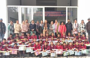 बच्चों ने शैक्षिक भ्रमण में तकनीकी जानकारी से हुए अवगत