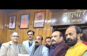 लाइसेंस शुल्क के विरोध में उतरा उत्तर प्रदेश आदर्श व्यापार मंडल