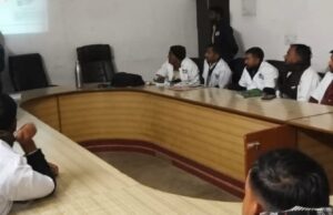 भारत नेपाल सीमा के बॉर्डर पर पहुंचे सीएमओ, पोलियो बूथ पर स्वयं बच्चों को पिलाई दो बूंद जिंदगी की