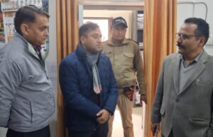 जिलाधिकारी ने तहसील हल्द्वानी का औचक निरीक्षण किया