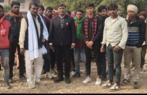 कुर्कशुदा भूदान भूमि पर अवैध खेती का आरोप, ग्रामीणों ने एसडीएम को सौंपा ज्ञापन