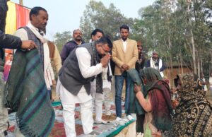 अनुसूचित जाति/जनजाति मंच का मासिक बैठक व कम्बल वितरण समारोह संपन्न