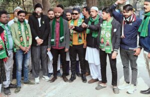 महिला का हिजाब खींचने के विरोध में एमआईएम का प्रदर्शन, राष्ट्रपति को भेजा ज्ञापन