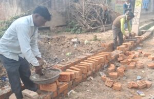 नाली निर्माण में खुला खेल, भ्रष्टाचार की भेंट चढ़ा तौरा ग्राम पंचायत का कार्य