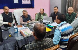 सामुदायिक स्वास्थ्य केंद्र कड़ा में टीकाकरण उत्सव अभियान की हुई समीक्षा बैठक