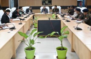राज्यपाल के आगमन को लेकर डीएम–एसपी ने की तैयारियों की समीक्षा बैठक