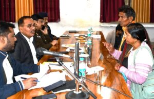 डीएम, एसएसपी ने सम्पूर्ण समाधान दिवस में सुनीं फरियादियों की शिकायतें