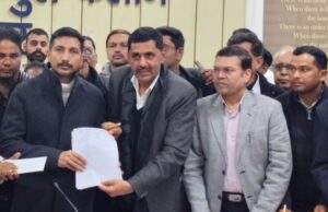 विभिन्न समस्याओं को लेकर ज़िलाधिकारी से मिले व्यापारी