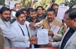 उत्तर प्रदेश के कोटेदारों के लाभांश व न्यूनतम आय की मांग को लेकर ज्ञापन सौंपा