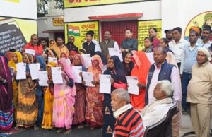 सांसद ने मतदाताओं को किया जागरूक