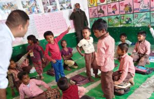 जिलाधिकारी ने प्राथमिक विद्यालय मौली एवं सिरियावां कला का किया आकस्मिक निरीक्षण