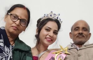 नैन्सी वर्मा ऐक्टर सिद्धार्थ डोगरे के हाथों ताज पहनकर बनी क्वीन ऑफ लखीमपुर