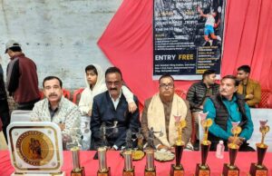 स्वर्गीय सरदार जोगिंदर सिंह की स्मृति में हुआ बैडमिंटन टूर्नामेंट, बिसवां की टीम जीती फाइनल, कुल 38 टीमों ने लिया भाग