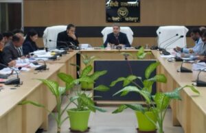 50 लाख से अधिक लागत की परियोजनाओं की डीएम ने ली समीक्षा बैठक