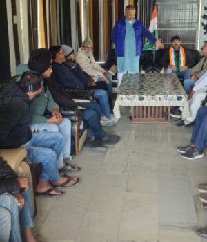 कांग्रेस का स्थापना दिवस शहर से गांवों तक मनाया गया