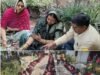 मां की पुण्यतिथि पर शिक्षक दंपती ने कन्या भोज कर गरीबों को बांटा कंबल