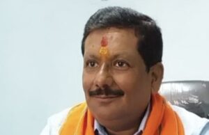 संविदा कर्मियों की निरंतर छंटनी के विरोध में करेंगे सत्याग्रह
