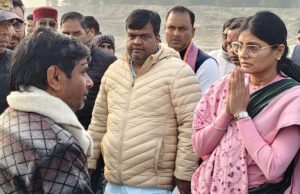 शोक संतप्त परिवारों से मिलीं केंद्रीय मंत्री अनुप्रिया पटेल, जताई संवेदना