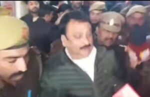 डकैती मामले में पूर्व विधायक दीप नारायण सिंह यादव ने कोर्ट में किया सरेंडर