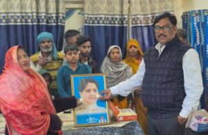 बसपा सुप्रीमो मायावती के भतीजे आकाश आनंद के घर पुत्री जन्म पर जश्न का माहौल,