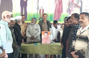 कांग्रेस अध्यक्षा सोनिया गांधी के जन्मदिन के अवसर पर कांग्रेसियों ने धूम धाम से मनाया