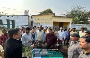 विशेष बूथ दिवस का सफल आयोजन मे निकले जिलाधिकारी, उप जिलाधिकारी