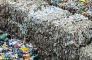 झाँसी मंडल की अनूठी पहल — कूड़े से कमाई, स्वच्छता और पर्यावरण संरक्षण को मिला नया आयाम