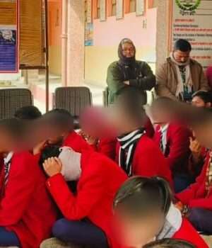 कोटेश्वर इंटर कॉलेज में साइबर क्राइम पर जागरूकता कार्यशाला आयोजित