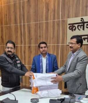 विधानसभा निर्वाचक नामावलियों का विशेष प्रगाढ़ पुनरीक्षण: फोटोयुक्त मतदाता सूचियों का आलेख्य प्रकाशन