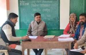विशेष गहन पुनरीक्षण अभियान के तहत मतदाता शिविर लगाया गया