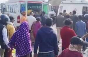 चार पहिया वाहन की टक्कर से चचेरे भाई-बहन की मौत, मामा गंभीर घायल