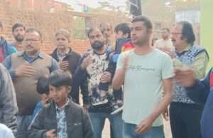 कौम के सरदार ने तर्क-ए-वतन कर दिया