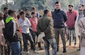 बीडीओ ने घोसियाना में बन रहे अन्नपूर्णा भवन के कार्य को रुकवा दिया