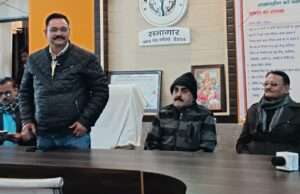 ग्राम पंचायत गोला देहात में पत्रकारों का हुआ सम्मान,डिजिटल लाइब्रेरी का कराया गया अवलोकन