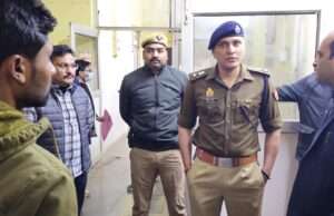 डीएम व एसपी ने मेडिकल कालेज पहुॅचकर घायल श्रद्धालुओं का जाना हालचाल, बेहतर उपचार के दिये निर्देश