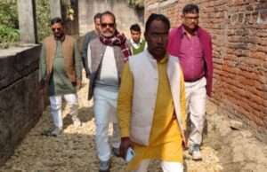 नगर पंचायत अध्यक्ष ने इंटरलॉकिंग सड़क व नाली निर्माण कार्य का किया निरीक्षण