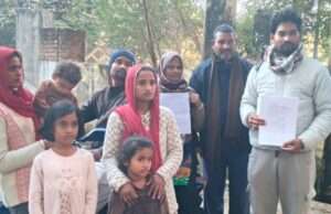 बुजुर्ग महिला अपने बेटे के खिलाफ शिकायत लेकर पहुंची आईजी के पास