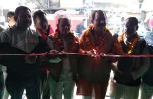 शहर में डी एम ट्रेडर्स 99 शोरूम का भव्य उद्घाटन