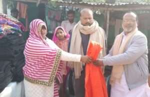 पूर्व जिलाध्यक्ष मनोज जायसवाल ने जरूरतमंदों को किया कंबल वितरण