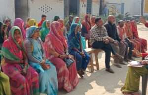 सभी अभिभावक बच्चों को ड्रेस पहनाकर प्रतिदिन भेजे स्कूल: अजय साहू