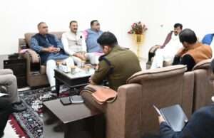प्रभारी मंत्री अजीत पाल सिंह ने की अपराध समीक्षा गोष्ठी