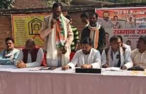 कांग्रेस के 100 से अधिक वरिष्ठ कार्यकर्ता किए गए सम्मानित