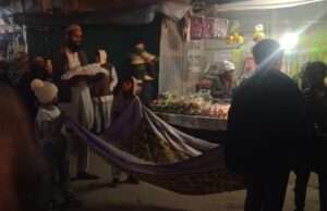 कोड़ा शाह बाबा की मजार पर अकीदतमंदों ने चढ़ाईं चादरें