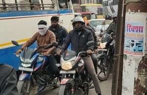 कोरांव बाजार में प्रतिदिन लगता है भीषण जाम, राहगीर परेशान अतिक्रमण को लेकर प्रशासन नहीं कर रहा कार्रवाई