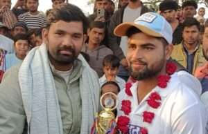 शोहदमऊ के फाइनल क्रिकेट मुकाबले में दिखा रोमांच, मोहम्मदपुर गौंती ने मारी बाज़ी